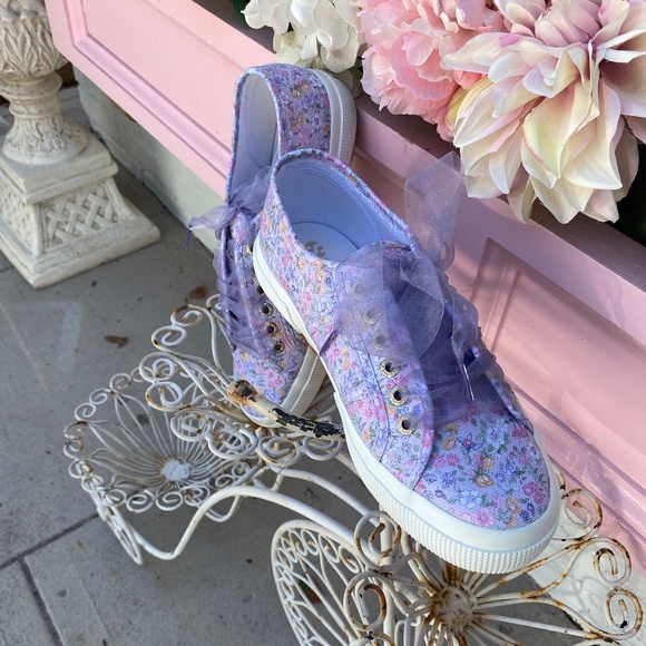 Loveshackfancy X Superga Sneakers Lavender blooms - Picture 2 of 2